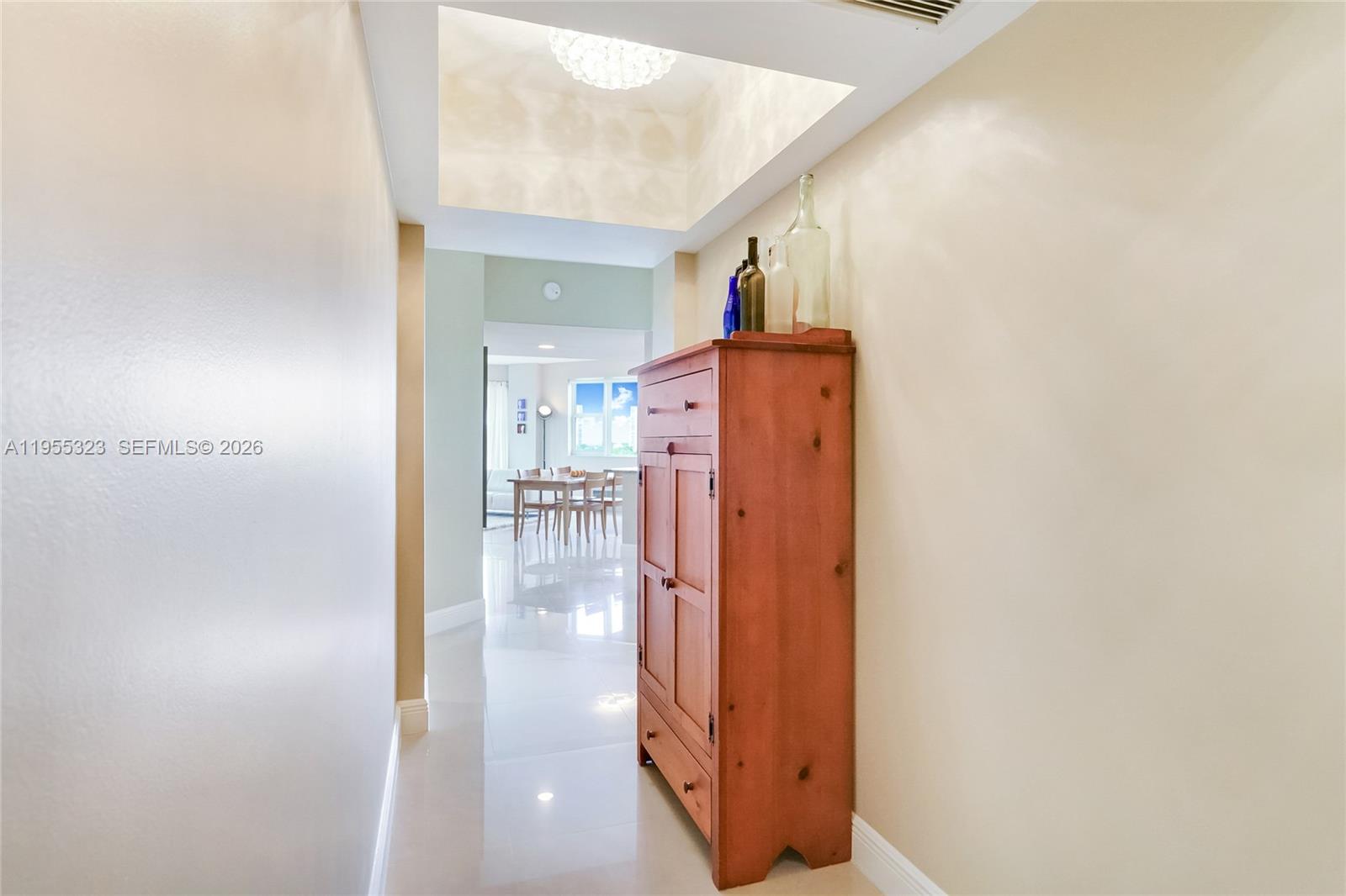 Photo of 19900 Country Club Dr #702, Aventura, Florida, 33180 - Entrance foyer