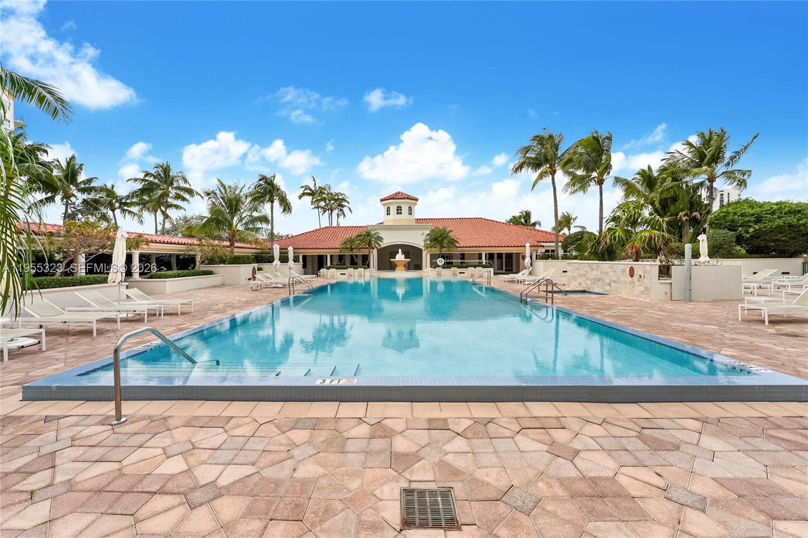 Photo of 19900 Country Club Dr #702, Aventura, Florida, 33180 -