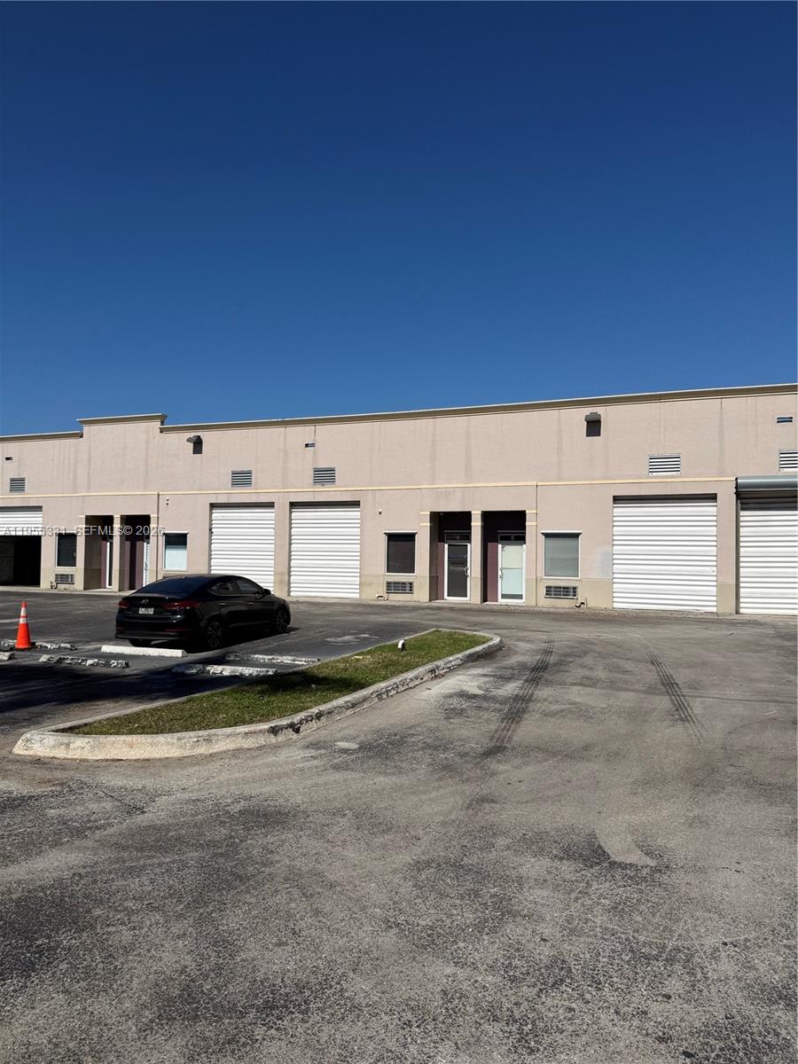 See details 6 / sq. ft. $ 2026-01-29 0 Photo