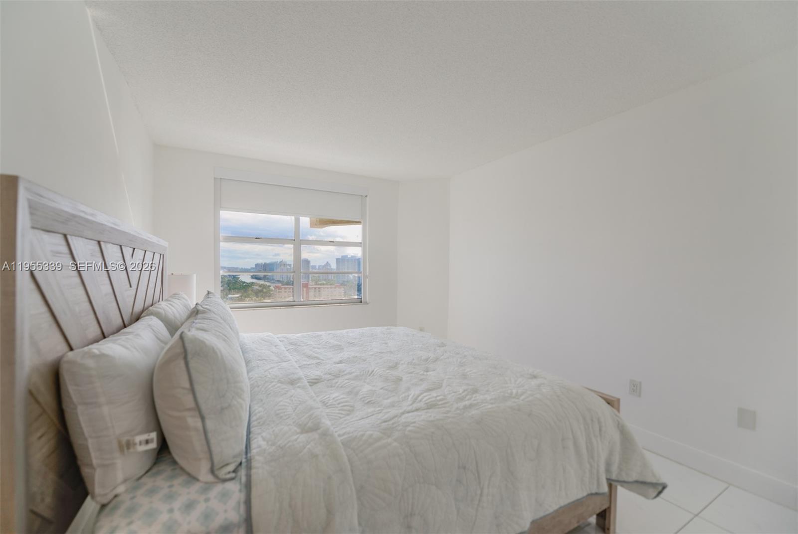 22L 1 / 2 870 sq. ft. $ 2026-01-29 0 Photo