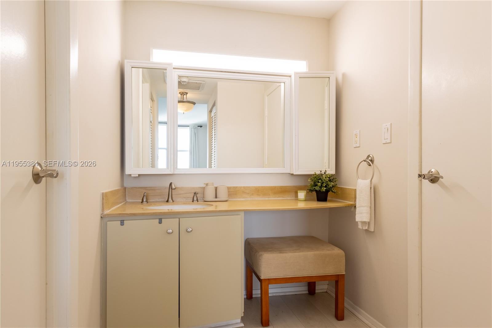 2114 1 / 2 762 sq. ft. $ 2026-01-29 0 foto