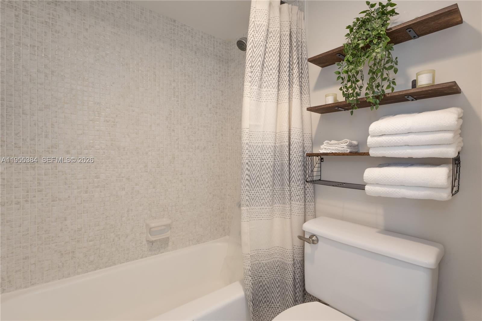 2114 1 / 2 762 sq. ft. $ 2026-01-29 0 foto