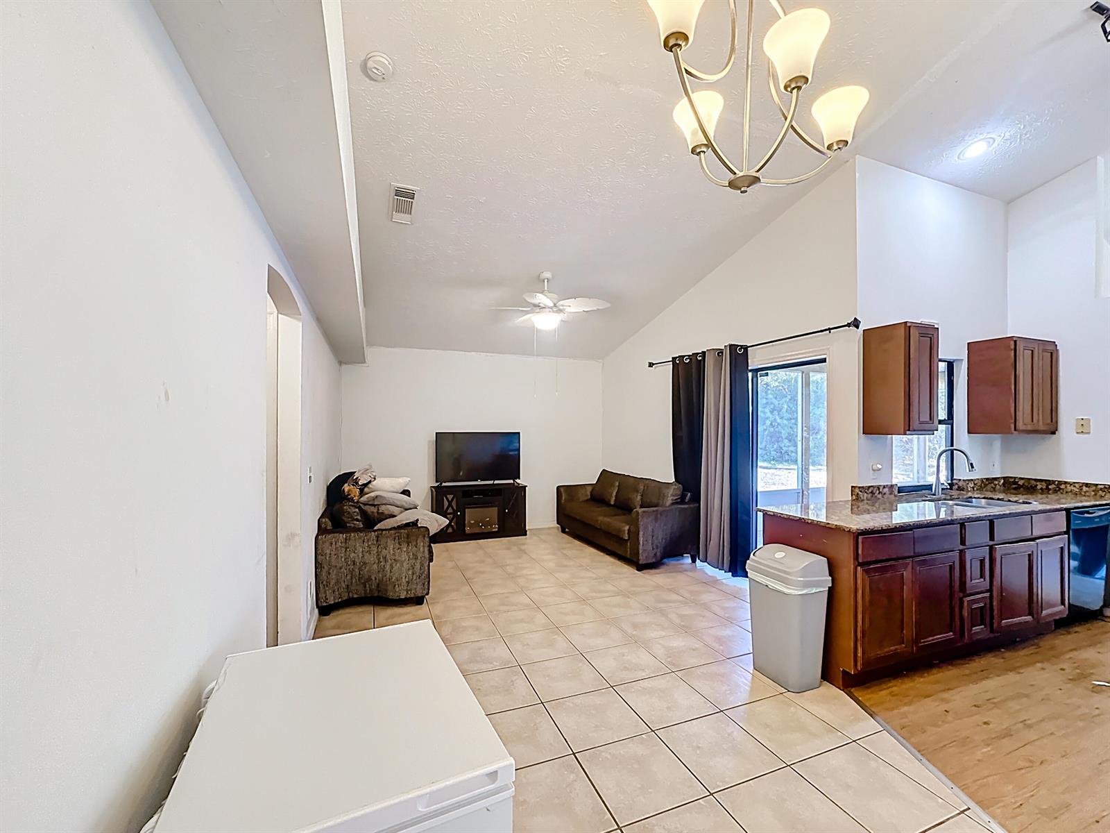 Ver detalles 2091 3 / 2 1404 sq. ft. $ 2026-03-12 0 foto