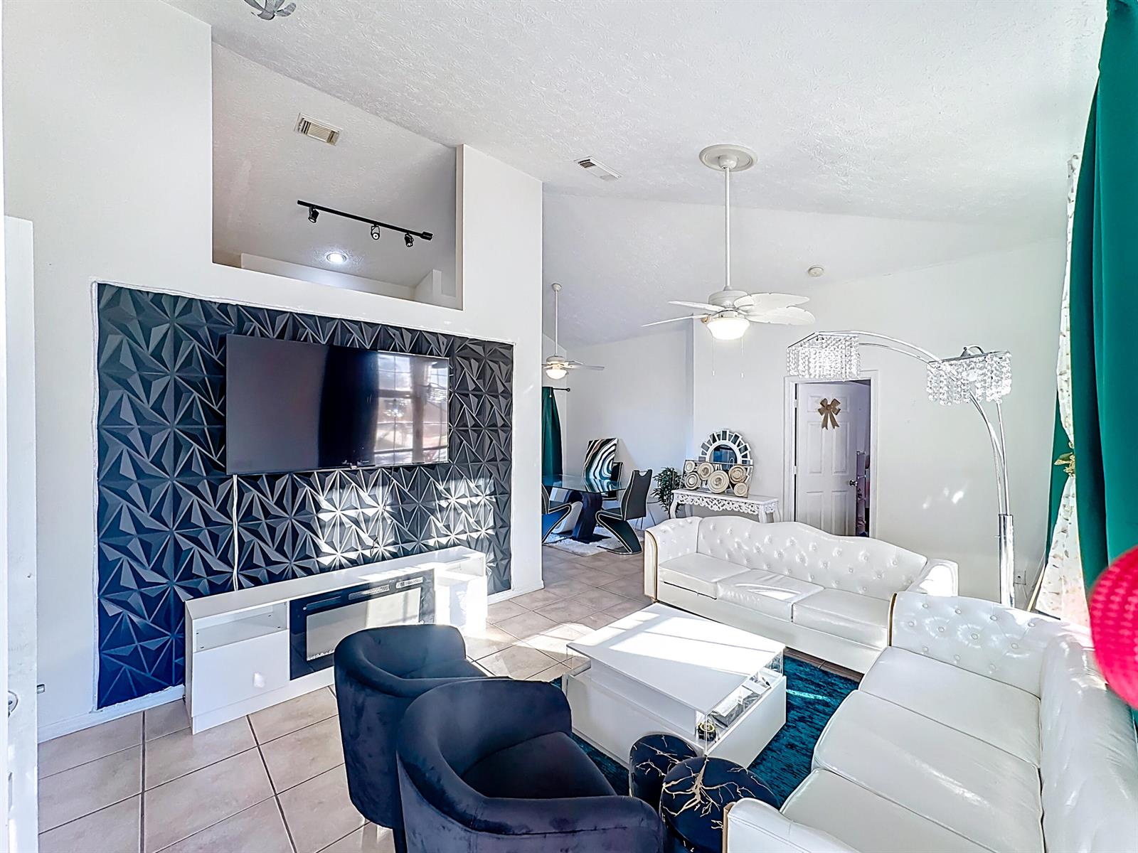 Ver detalles 2091 3 / 2 1404 sq. ft. $ 2026-03-12 0 foto