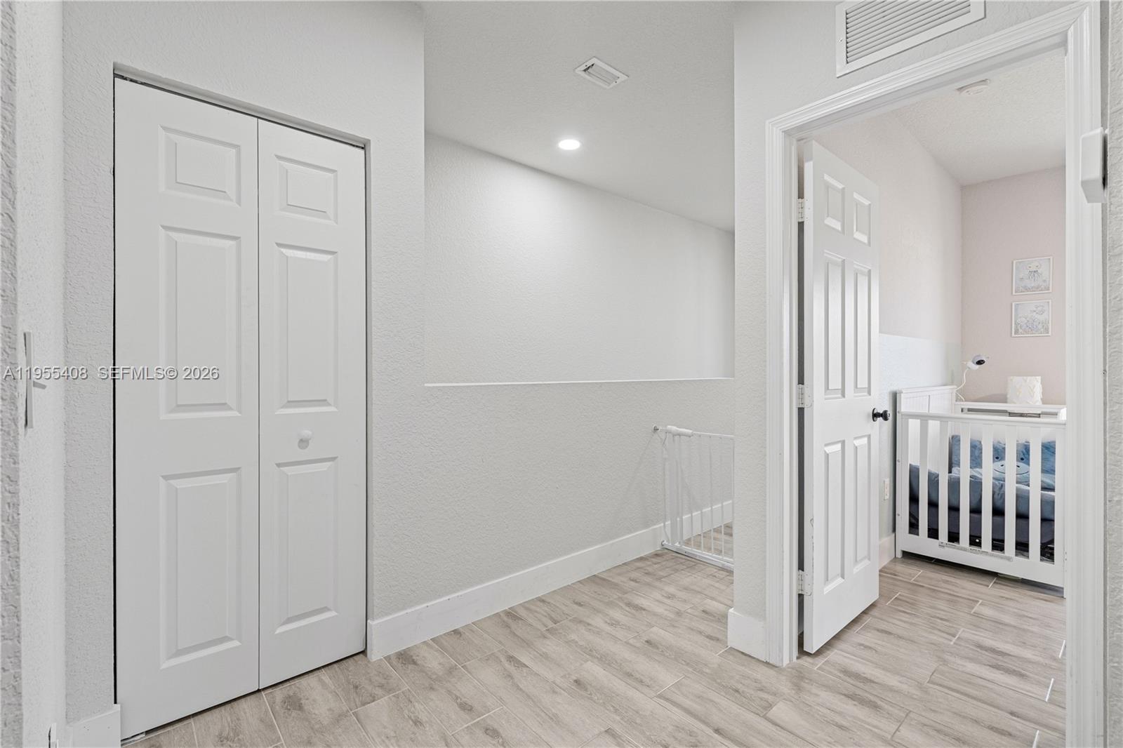 Ver detalles 2 / 3 1431 sq. ft. $ 2026-05-19 0 foto