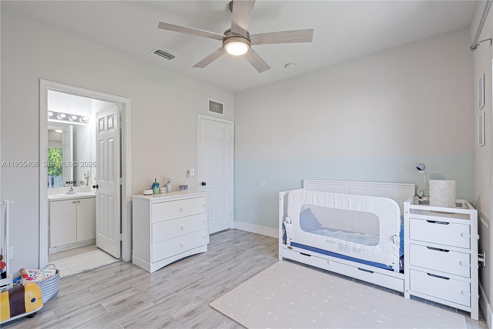 Ver detalles 2 / 3 1431 sq. ft. $ 2026-05-19 0 foto