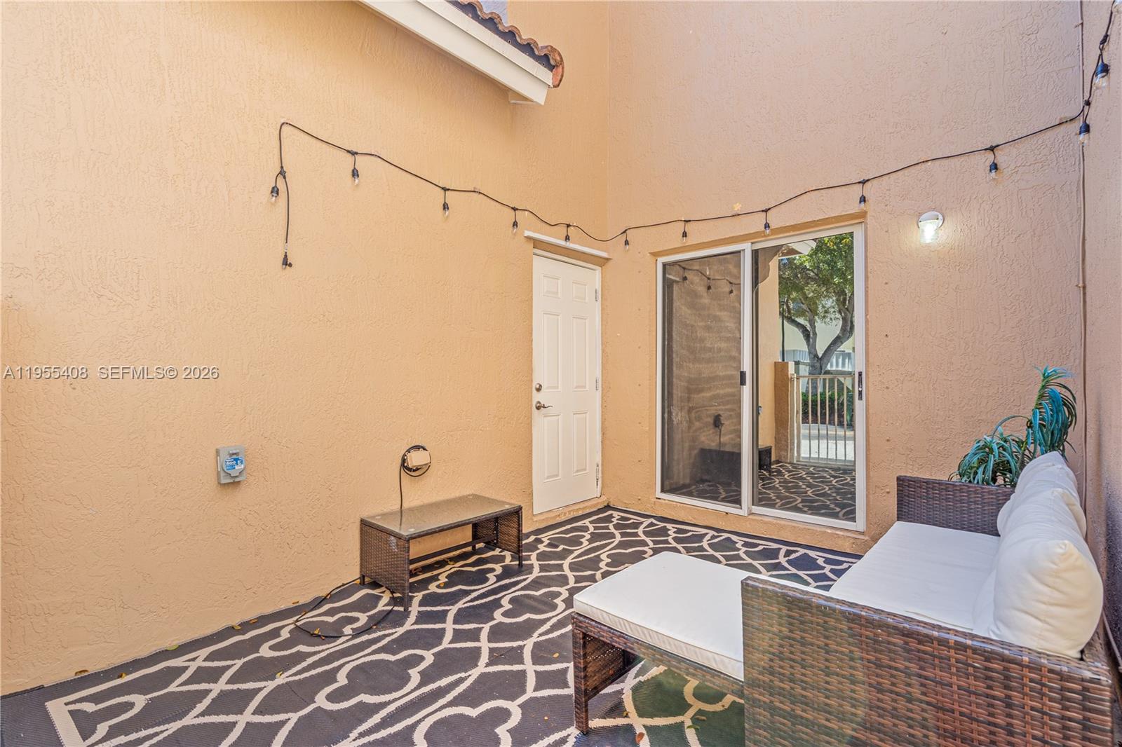 Ver detalles 2 / 3 1431 sq. ft. $ 2026-05-19 0 foto