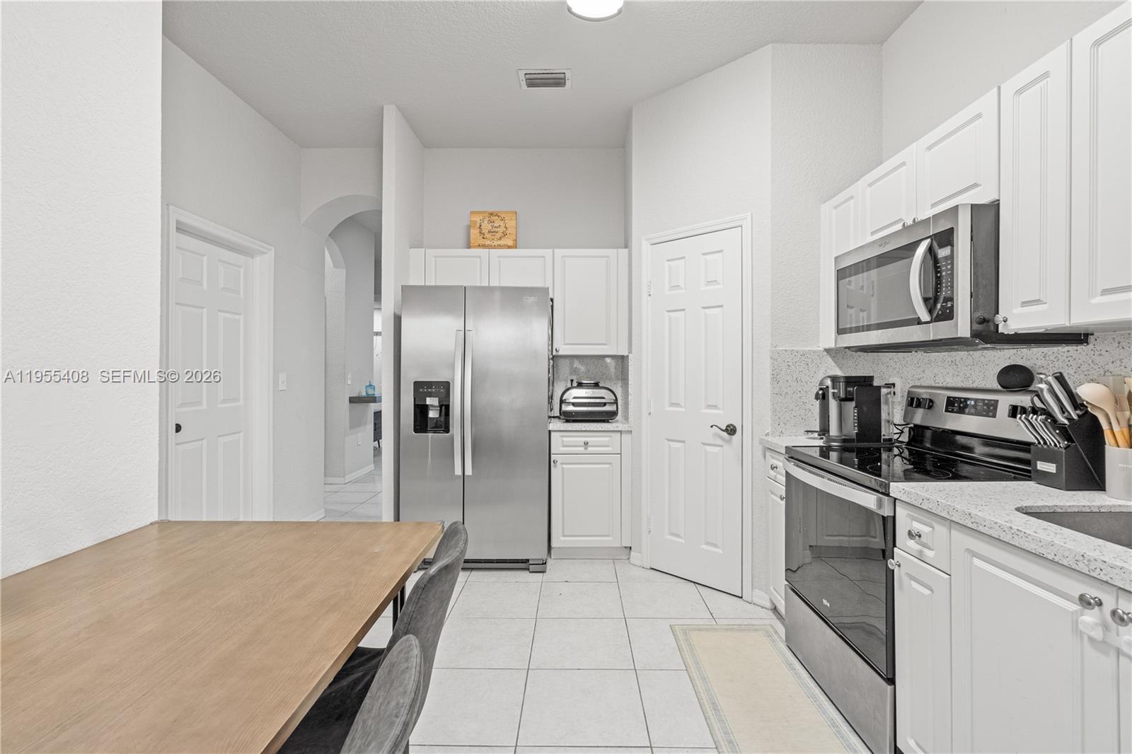 Ver detalles 2 / 3 1431 sq. ft. $ 2026-05-19 0 foto