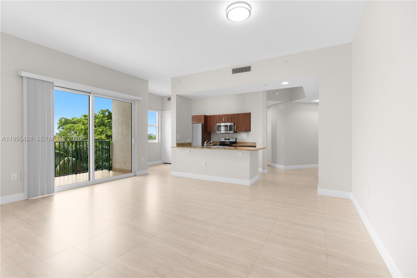 Photo of 20000 Country Club Dr  #402, Aventura, Florida, 33180 - 