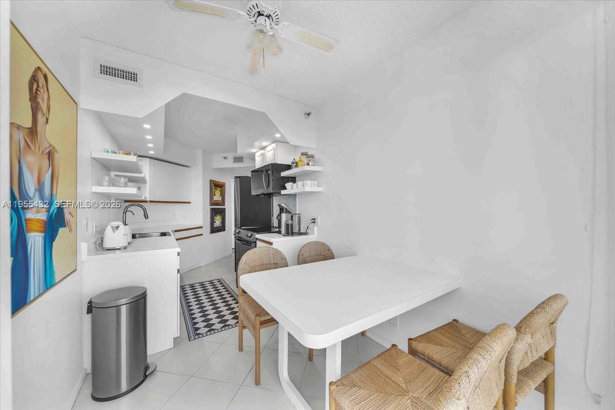 Photo of 3610 Yacht Club Dr #1001, Aventura, Florida, 33180 - Kitchen Dining Area