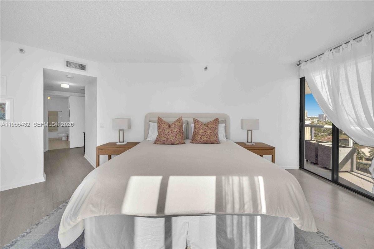 Photo of 3610 Yacht Club Dr #1001, Aventura, Florida, 33180 - Main