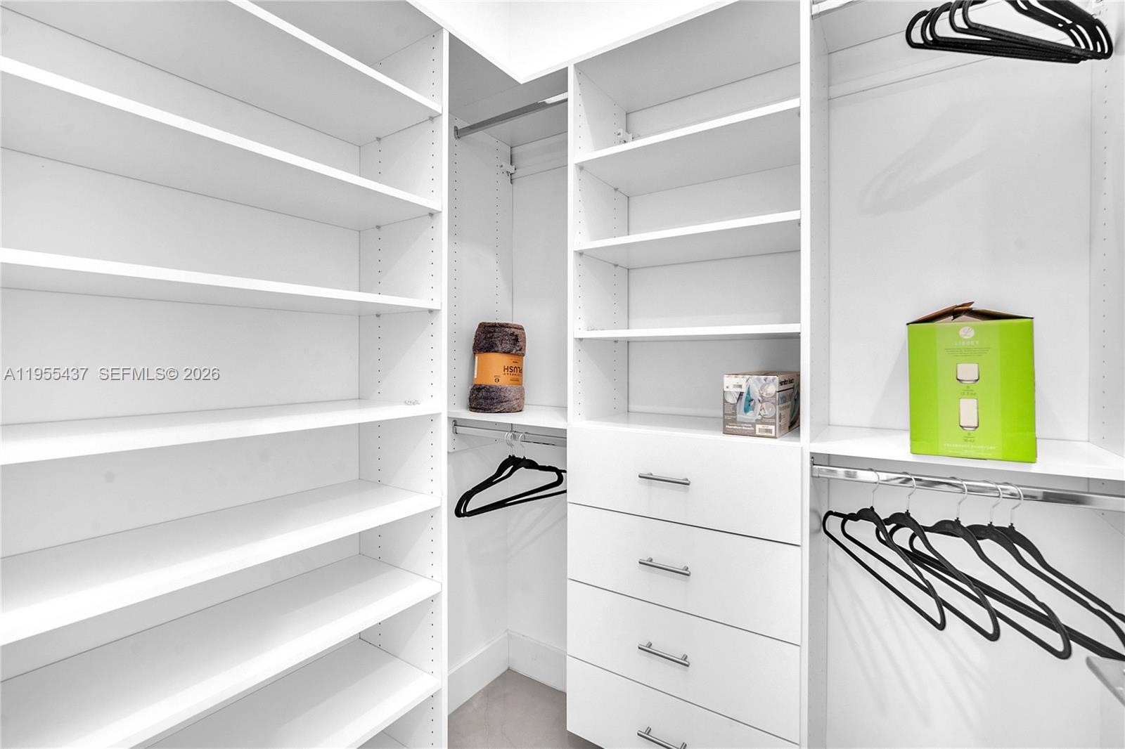 603 2 / 3 1361 sq. ft. $ 2026-01-30 0 Photo