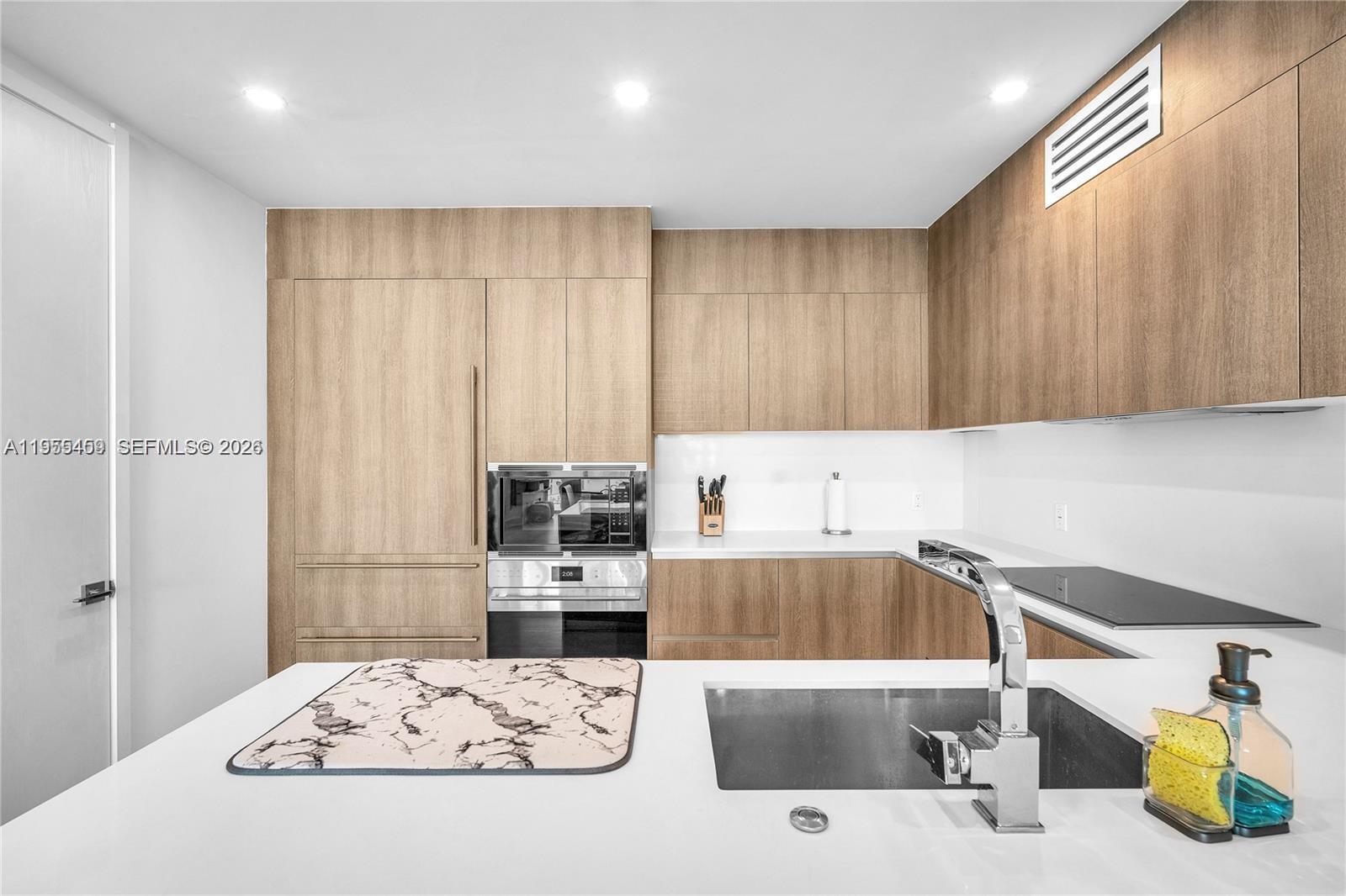 See details 704 2 / 3 1382 sq. ft. $ 2026-01-29 0 Photo