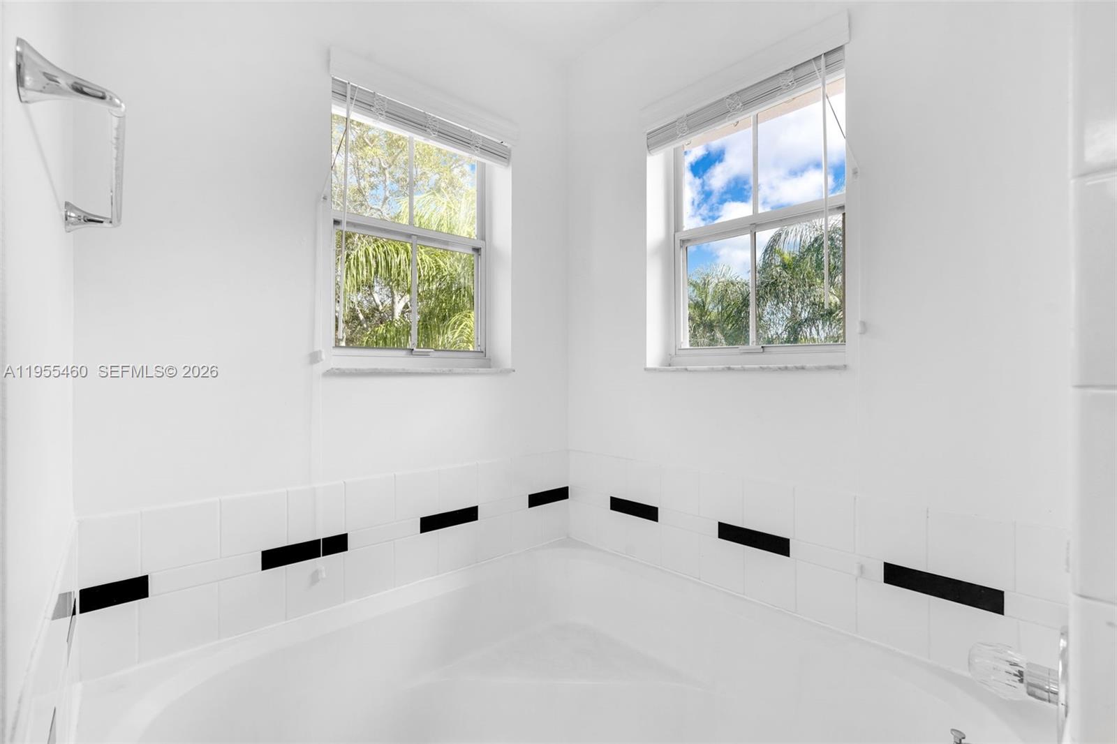 Photo of 1120 Cliffrose St  (1120), Hollywood, Florida, 33019 - 