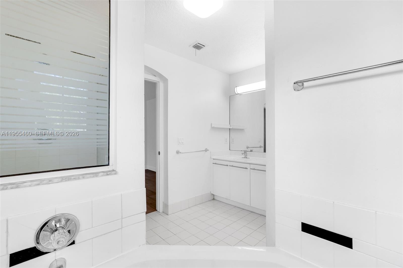 Photo of 1120 Cliffrose St  (1120), Hollywood, Florida, 33019 - 