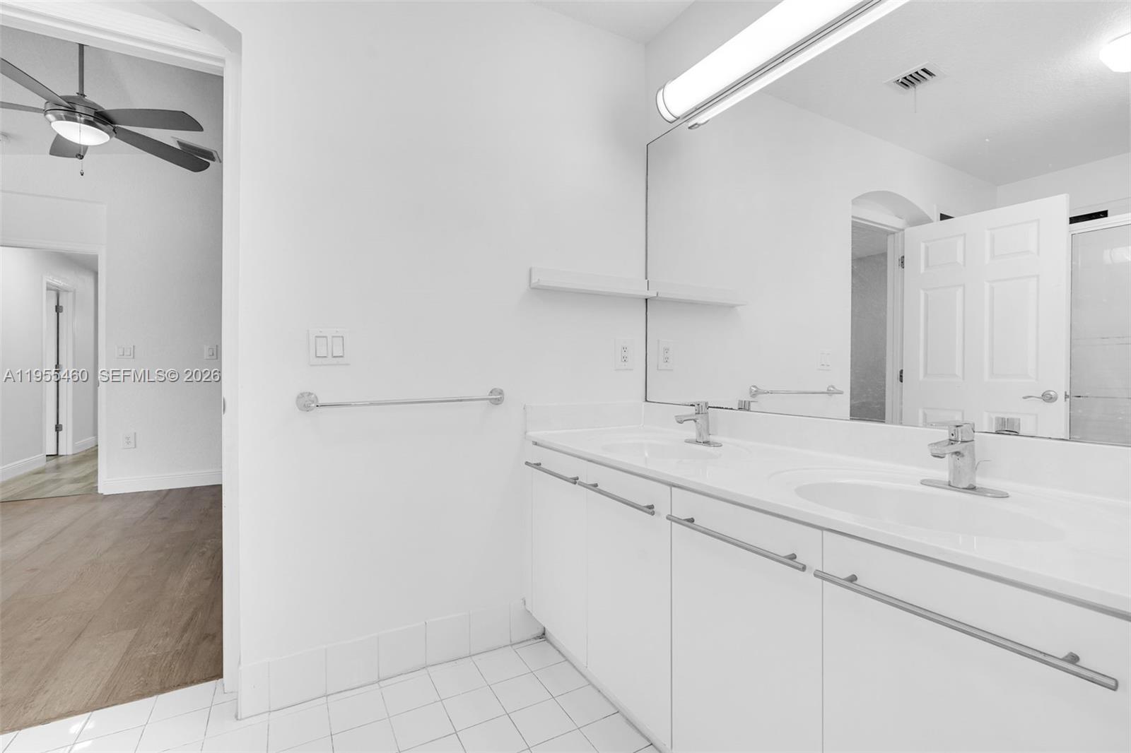 Photo of 1120 Cliffrose St  (1120), Hollywood, Florida, 33019 - 