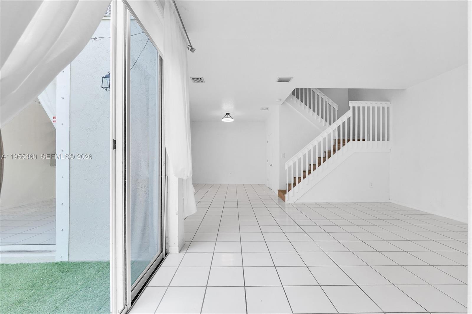 Photo of 1120 Cliffrose St  (1120), Hollywood, Florida, 33019 - 