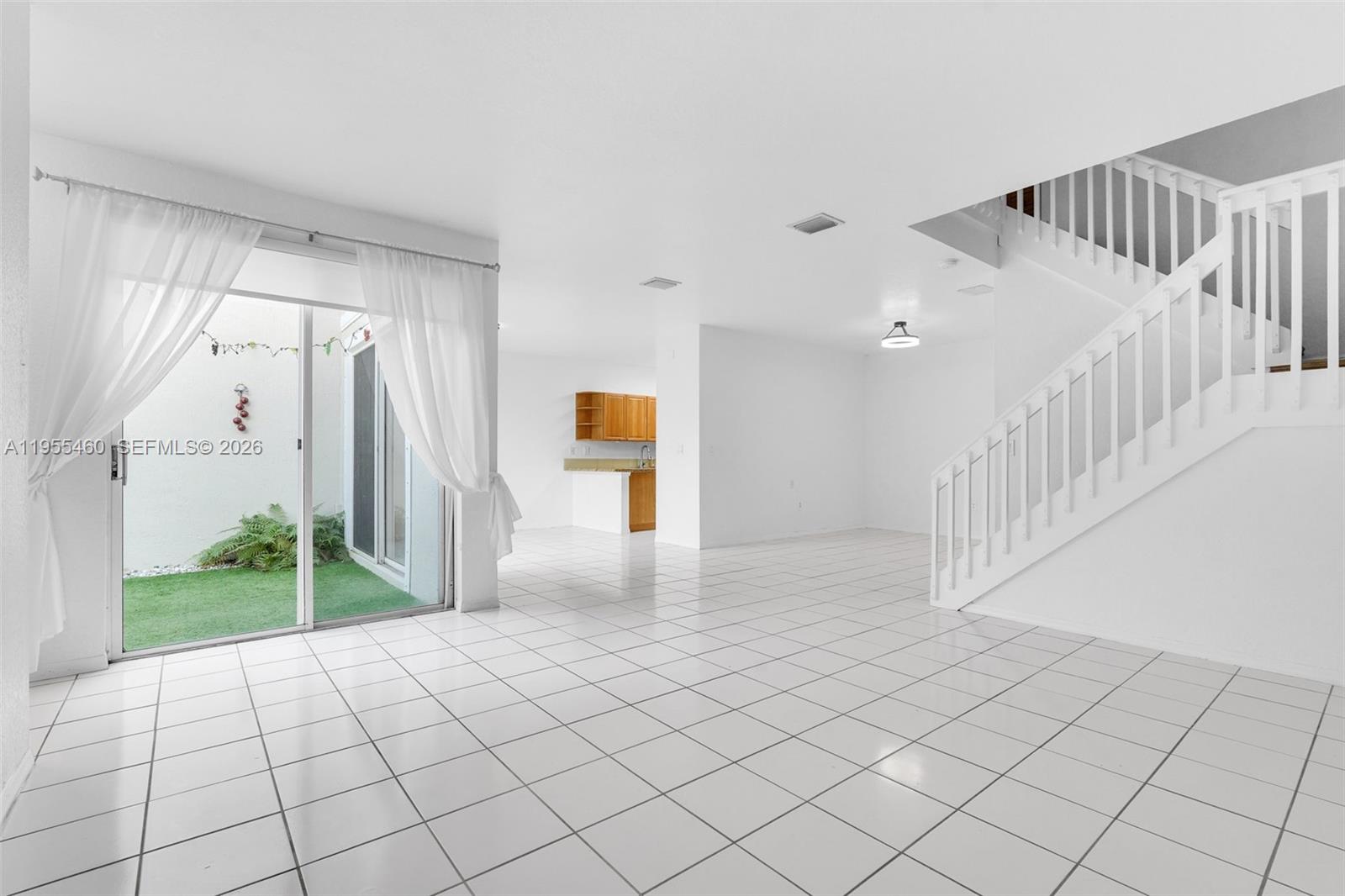 Photo of 1120 Cliffrose St  (1120), Hollywood, Florida, 33019 - 