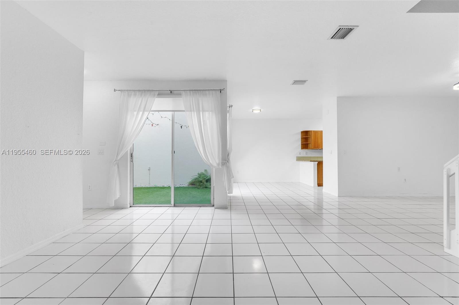 Photo of 1120 Cliffrose St  (1120), Hollywood, Florida, 33019 - 