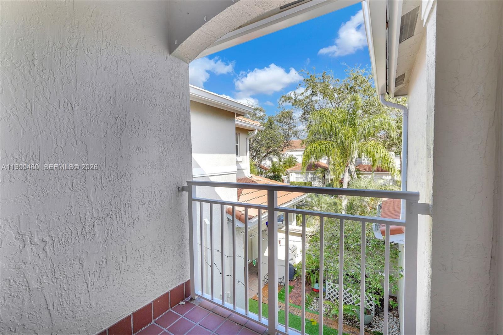 Photo of 1120 Cliffrose St  (1120), Hollywood, Florida, 33019 - 