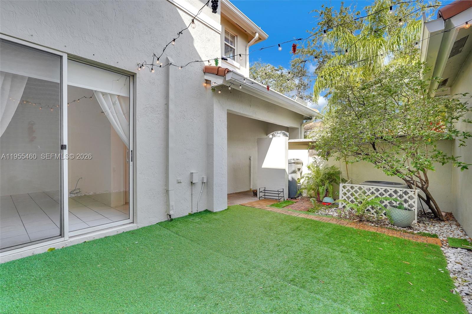 Photo of 1120 Cliffrose St  (1120), Hollywood, Florida, 33019 - 