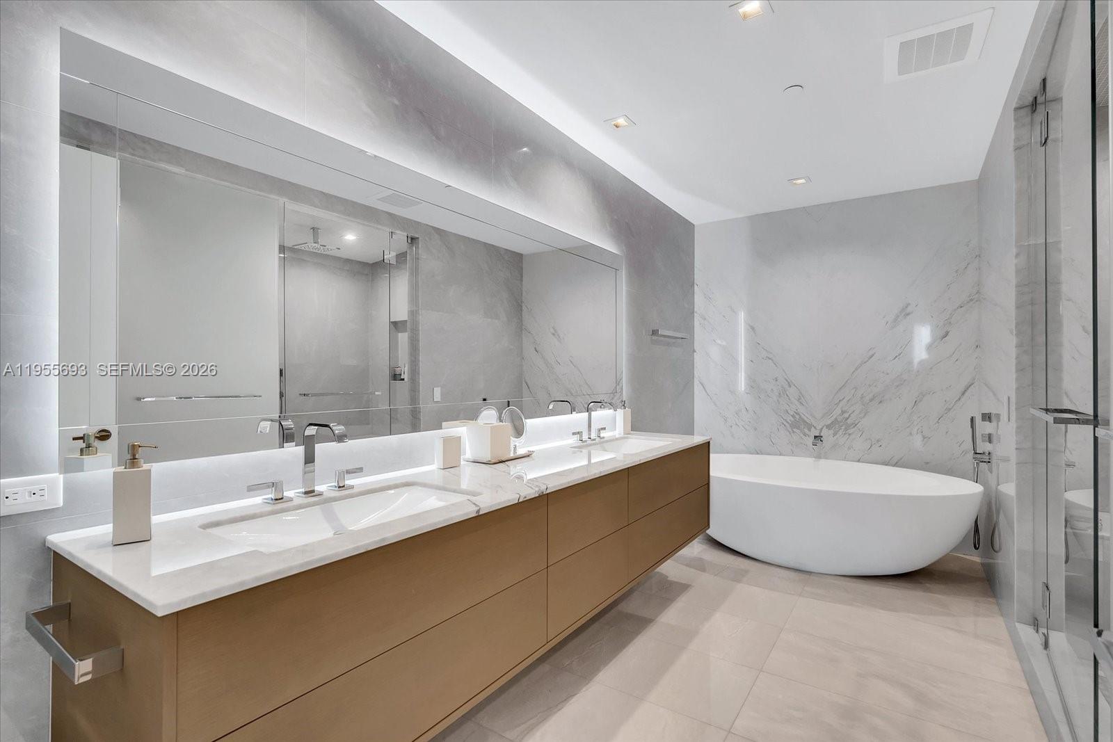 704 4 / 6 3252 sq. ft. $ 2026-01-30 0 Photo