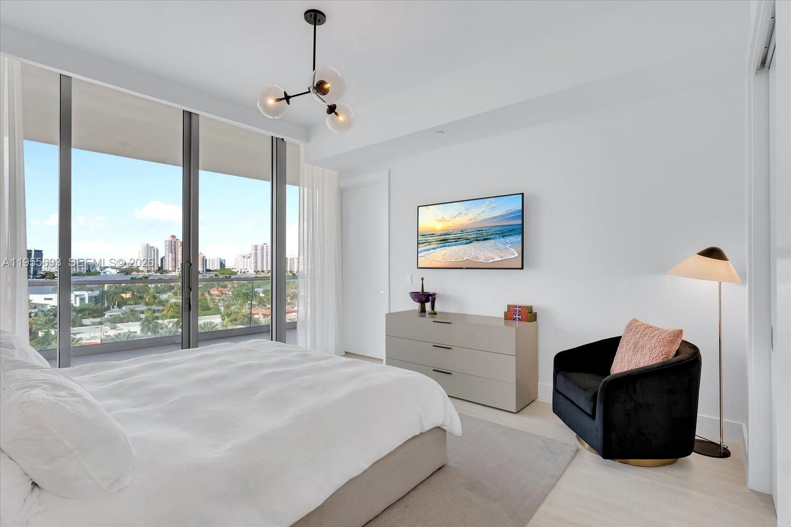 704 4 / 6 3252 sq. ft. $ 2026-01-30 0 Photo