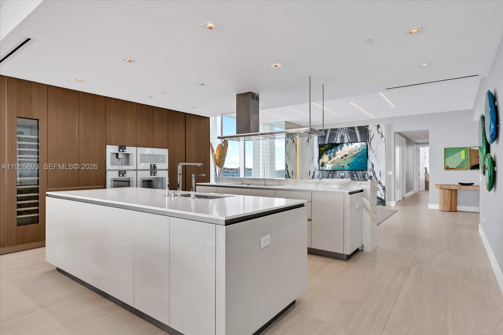 704 4 / 6 3252 sq. ft. $ 2026-01-30 0 Photo