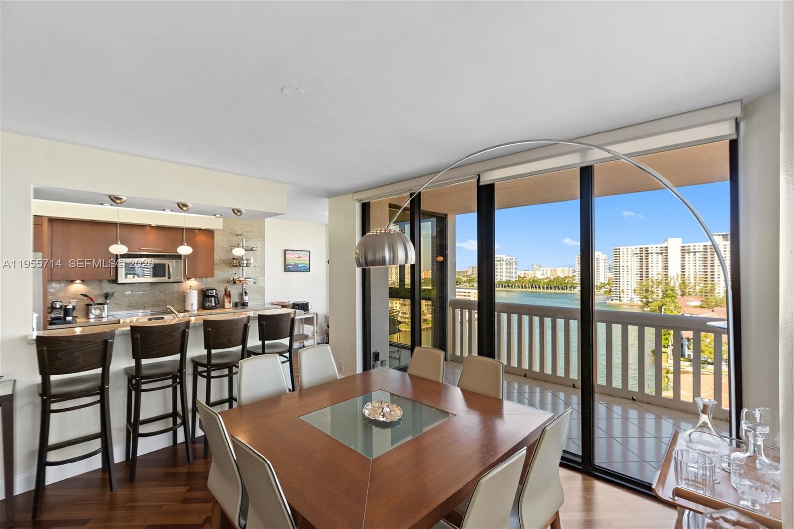 1209 3 / 3 1950 sq. ft. $ 2026-01-30 0 Photo