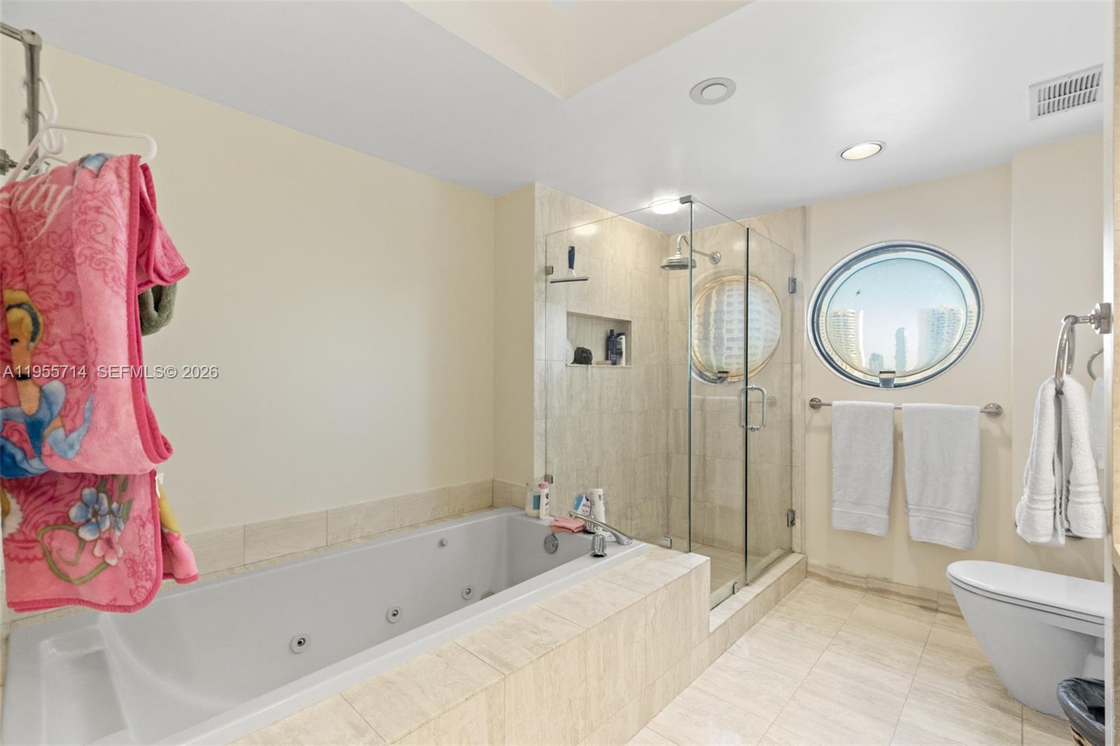 1209 3 / 3 1950 sq. ft. $ 2026-01-30 0 Photo