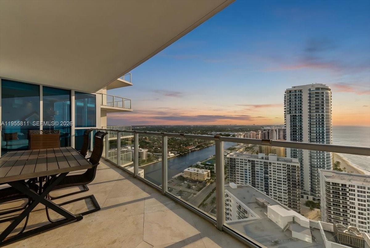 Photo of 3101 Ocean Dr  #3003, Hollywood, Florida, 33019 - 