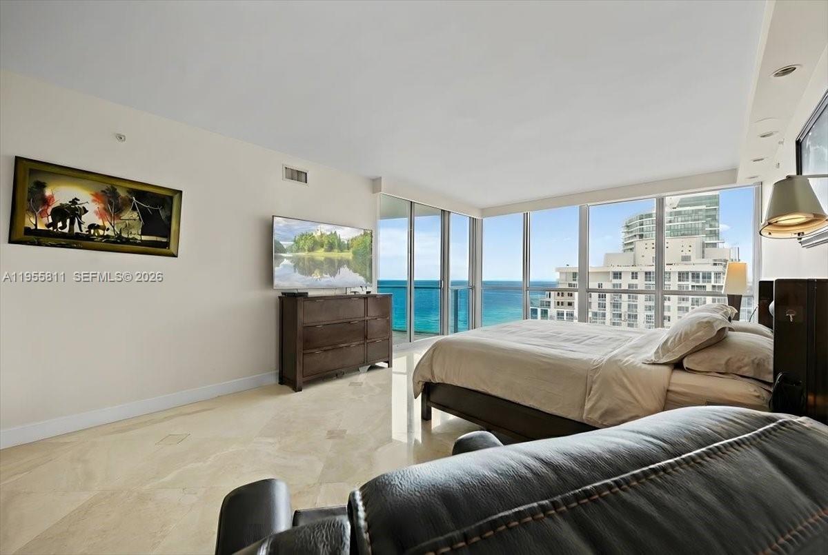 Photo of 3101 Ocean Dr  #3003, Hollywood, Florida, 33019 - 