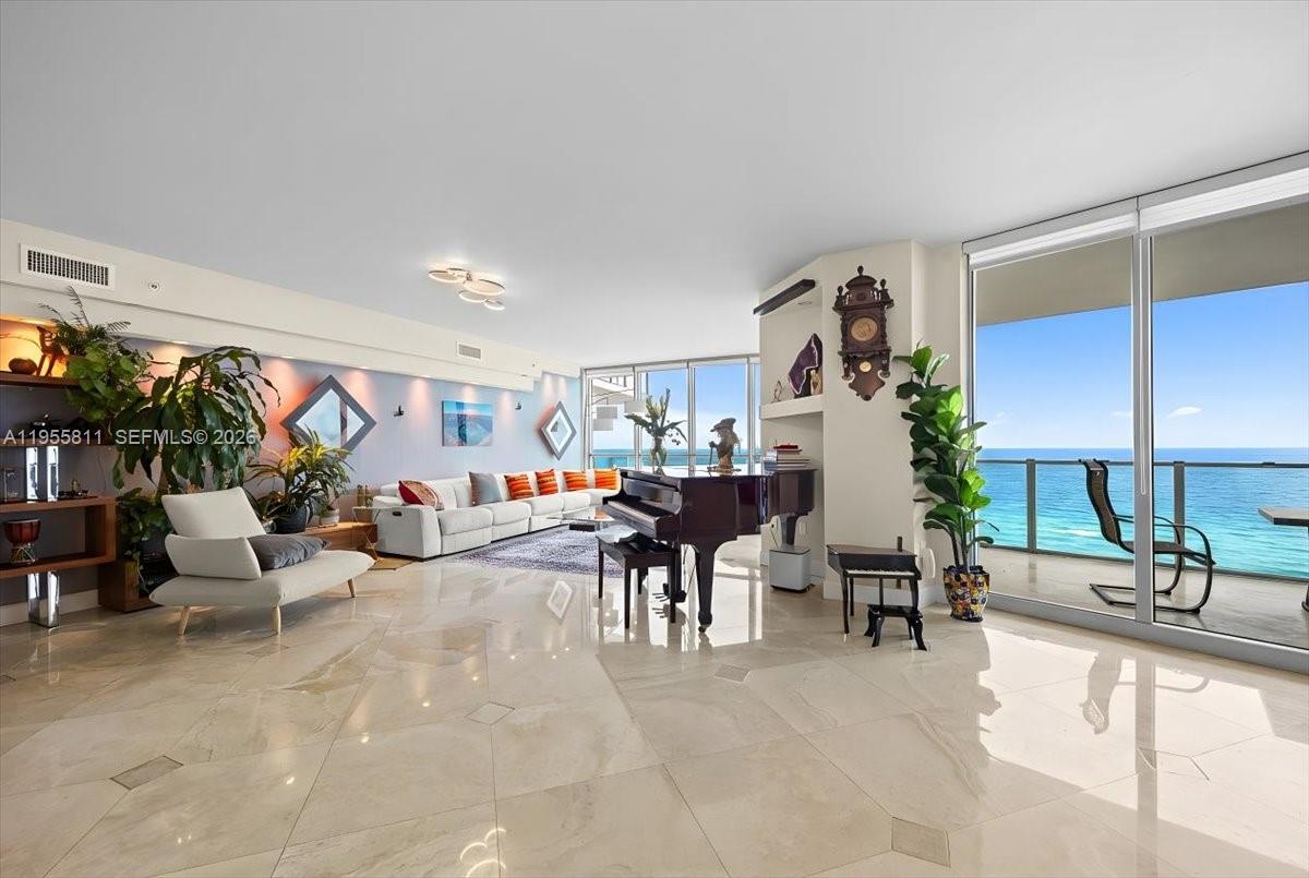 Photo of 3101 Ocean Dr  #3003, Hollywood, Florida, 33019 - 
