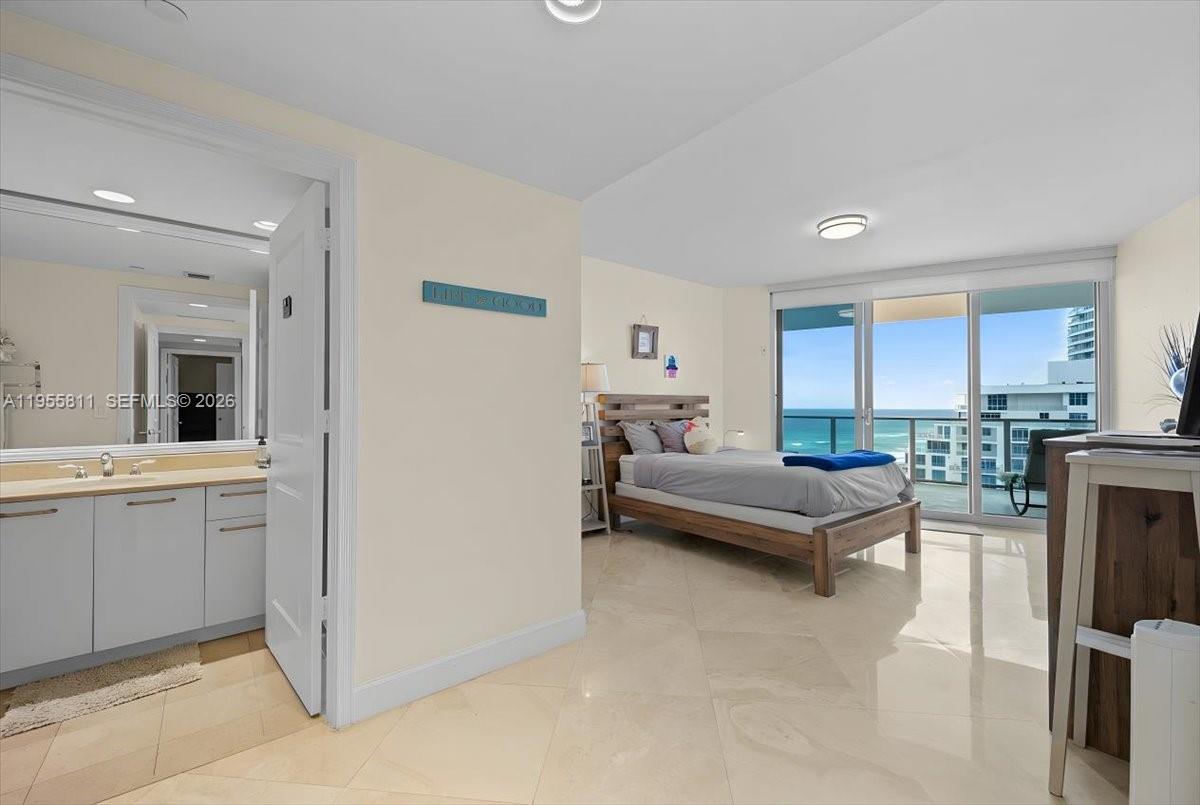 Photo of 3101 Ocean Dr  #3003, Hollywood, Florida, 33019 - 