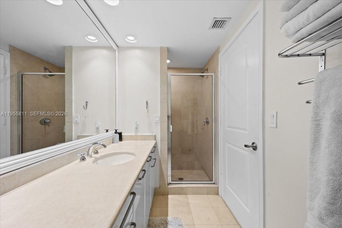 Photo of 3101 Ocean Dr  #3003, Hollywood, Florida, 33019 - 