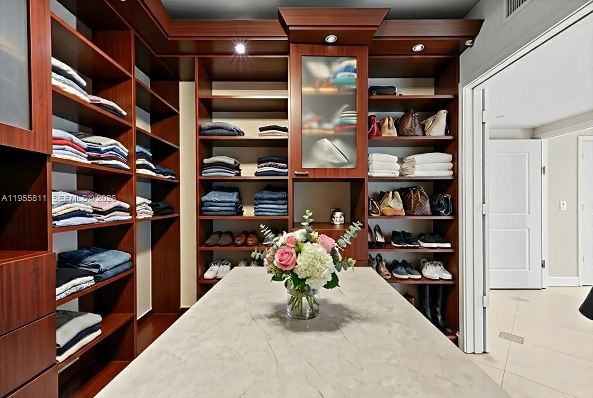 Photo of 3101 Ocean Dr  #3003, Hollywood, Florida, 33019 - 