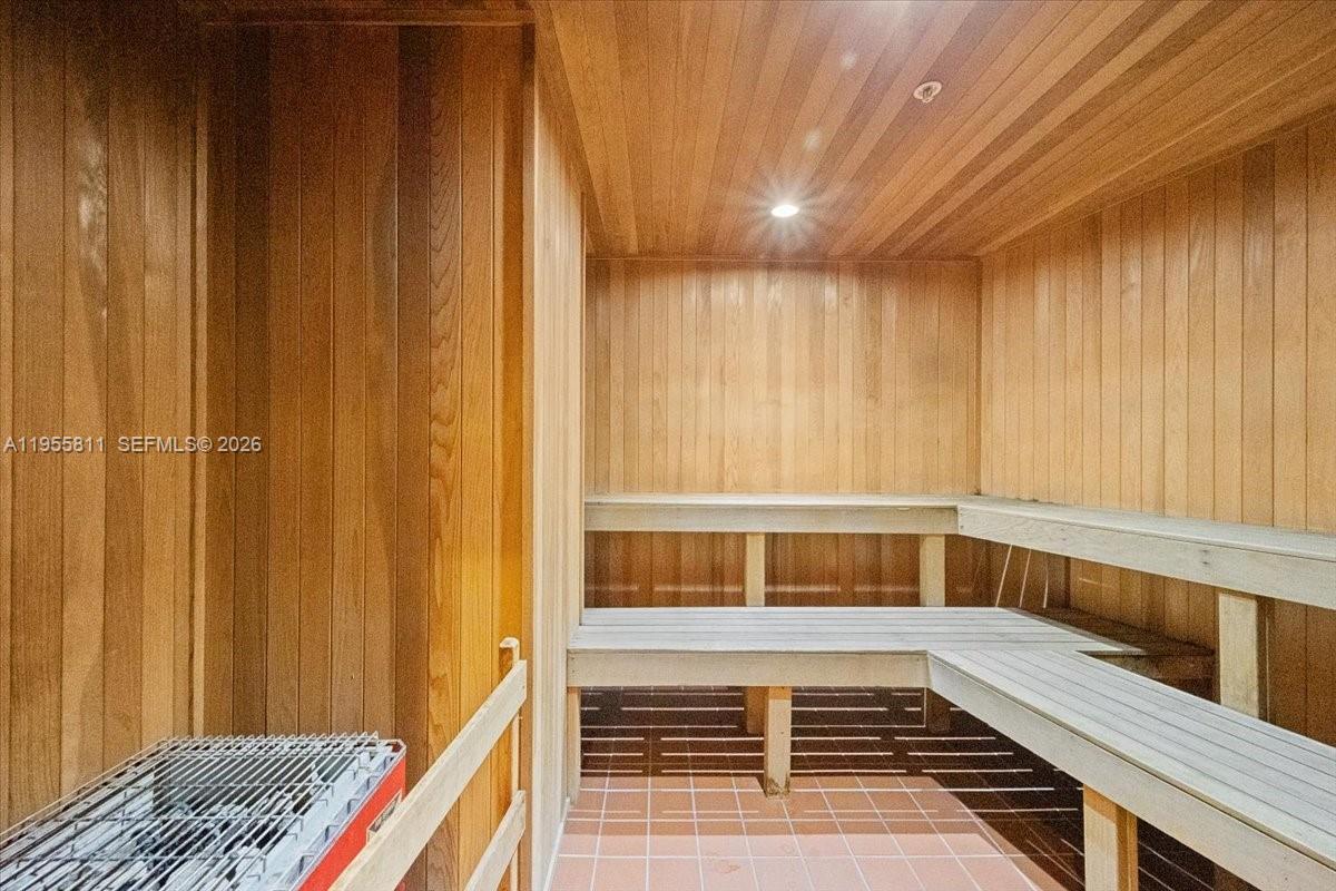 Photo of 3101 Ocean Dr  #3003, Hollywood, Florida, 33019 - 