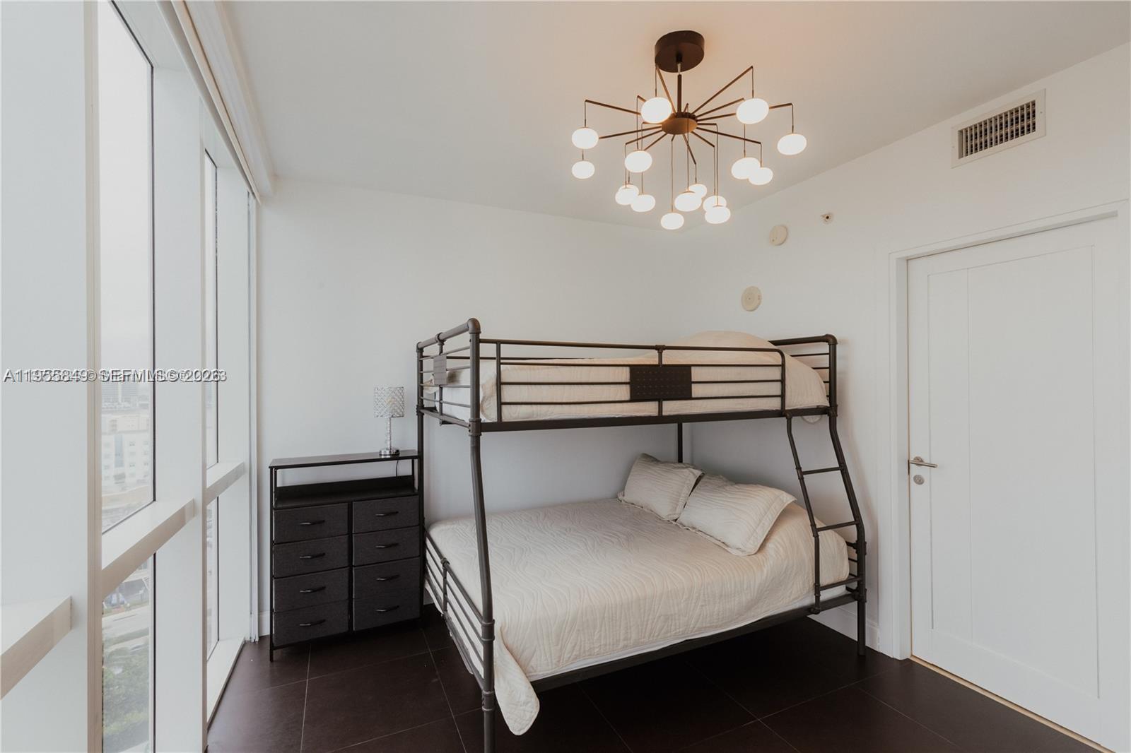 1507 3 / 3 1434 sq. ft. $ 2026-01-30 0 Photo