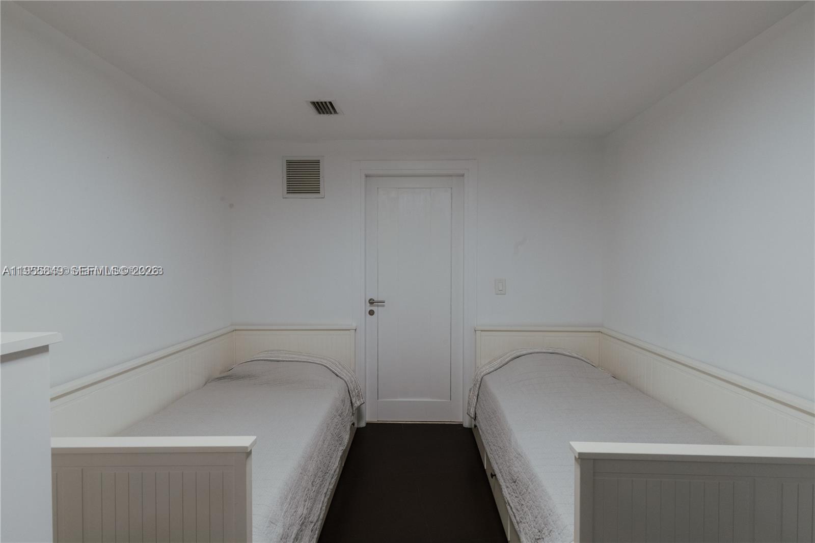 1507 3 / 3 1434 sq. ft. $ 2026-01-30 0 Photo