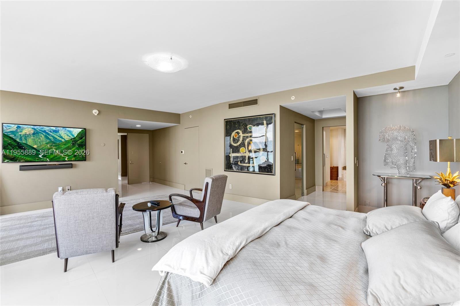 709 3 / 4 4045 sq. ft. $ 2026-01-30 0 Photo