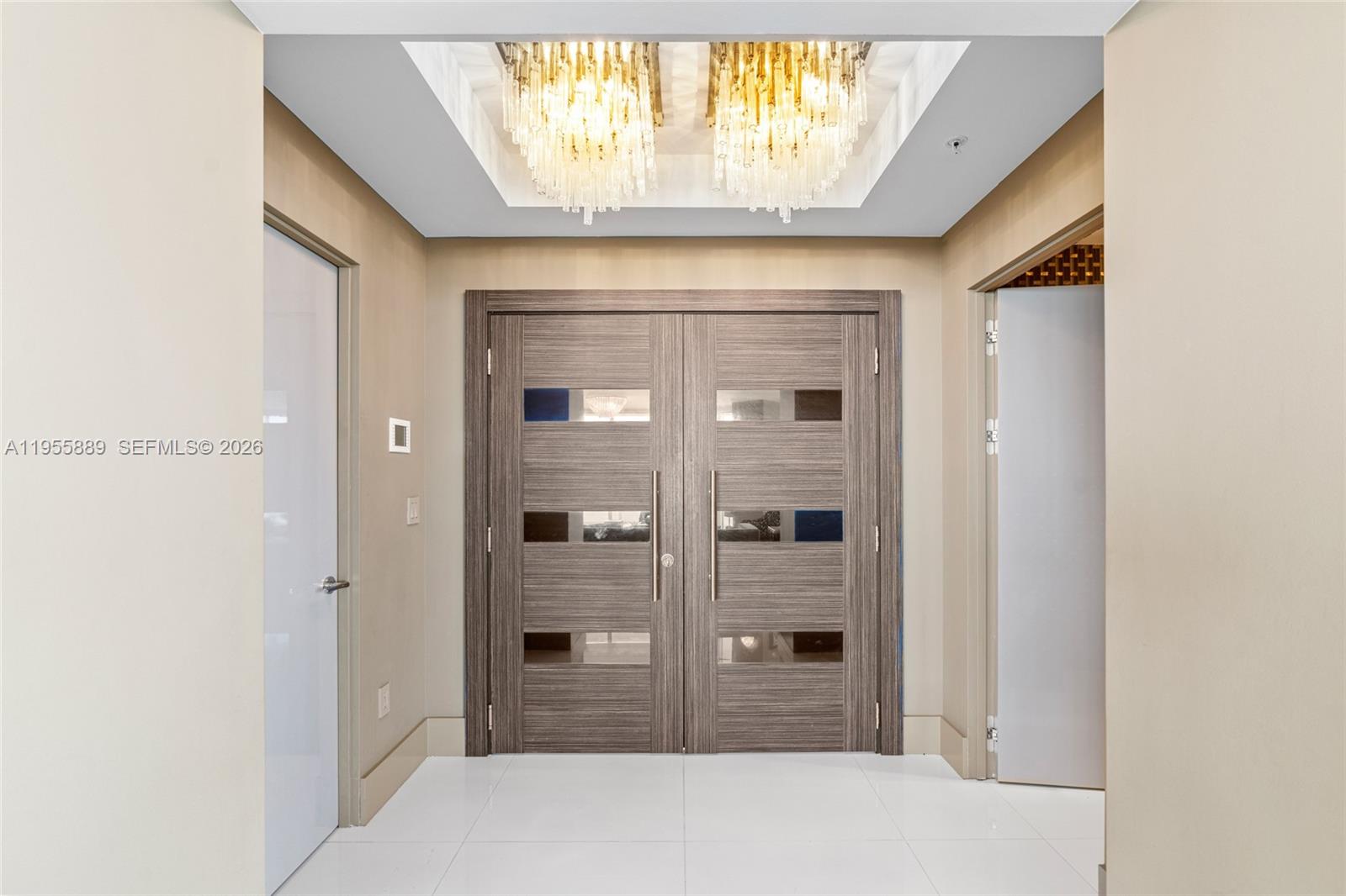 709 3 / 4 4045 sq. ft. $ 2026-01-30 0 Photo