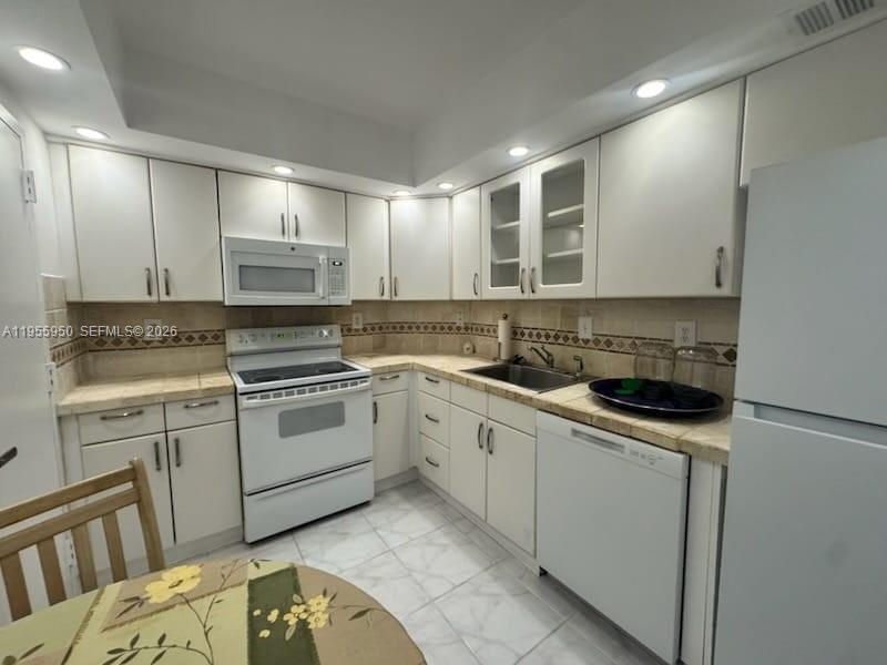 1912 1 / 2 762 кв.футов $ 2026-02-23 0 Фото