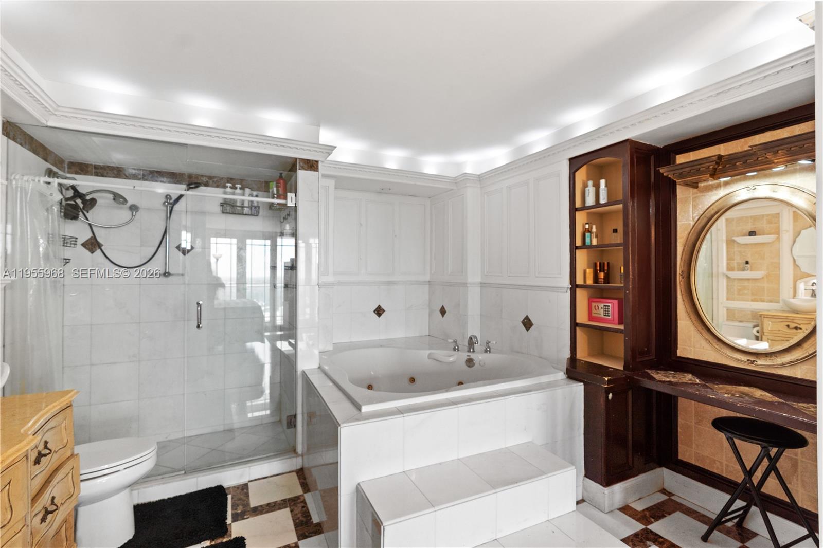 Ver detalles PH15E 2 / 2 1140 sq. ft. $ 2026-05-27 0 foto