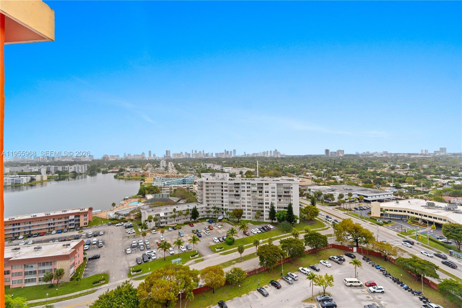 Ver detalles PH15E 2 / 2 1140 sq. ft. $ 2026-05-27 0 foto