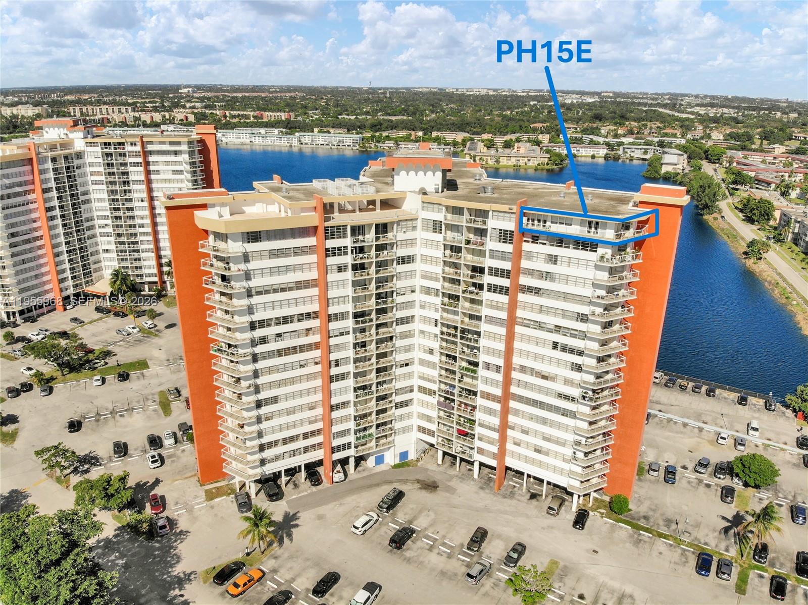 Ver detalles PH15E 2 / 2 1140 sq. ft. $ 2026-05-27 0 foto