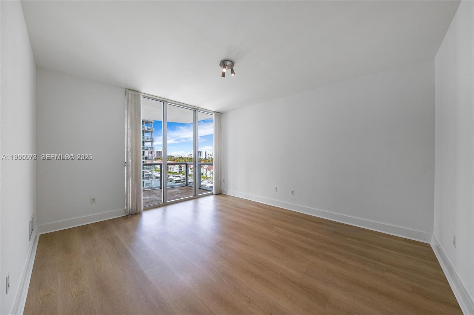 Photo of 3131 188th St  #2-803, Aventura, Florida, 33180 - 