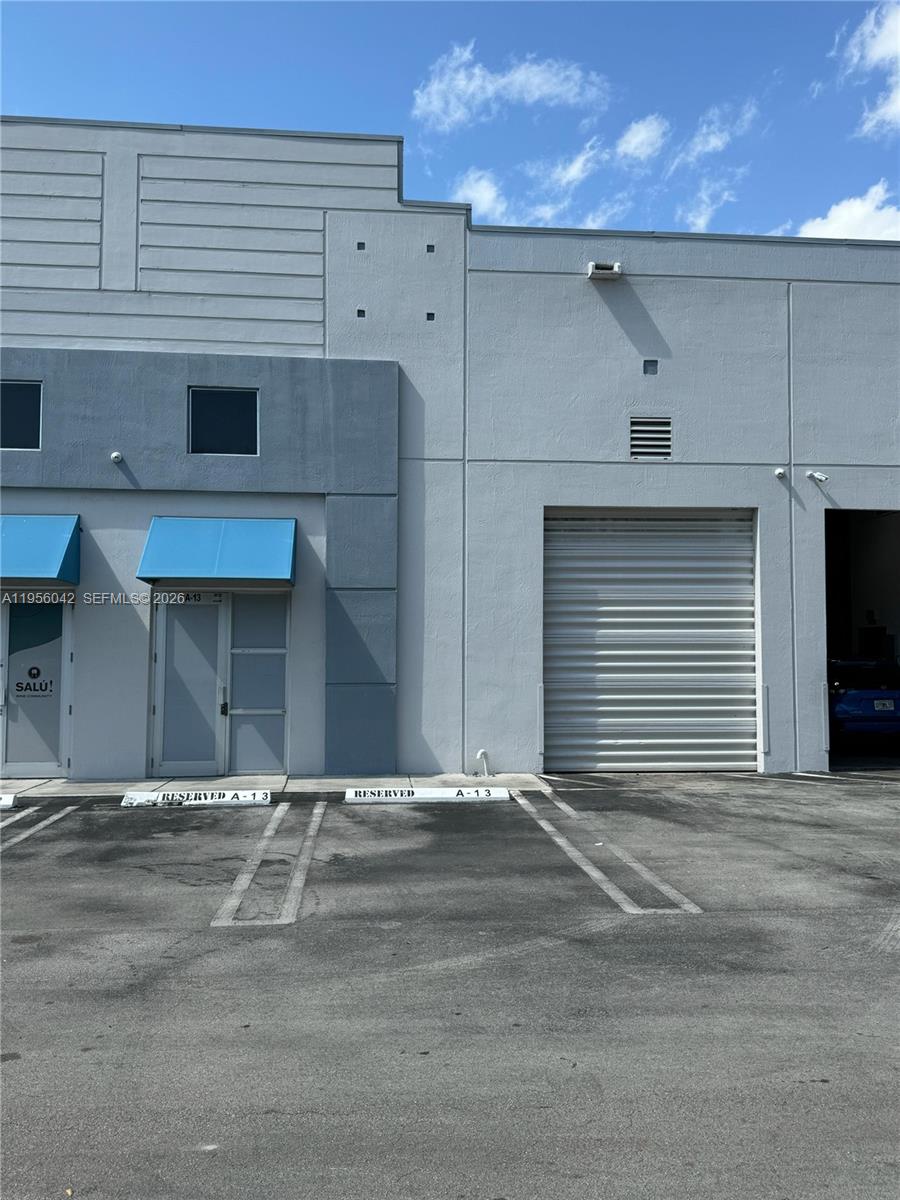 See details 13 / sq. ft. $ 2026-01-30 0 Photo