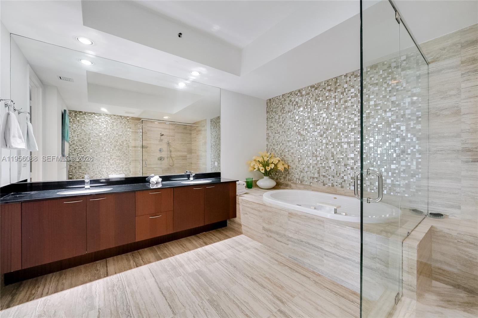 2103 3 / 3 1962 sq. ft. $ 2026-01-30 0 foto