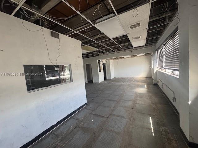   /   кв.футов $ 2026-01-30 0 Фото