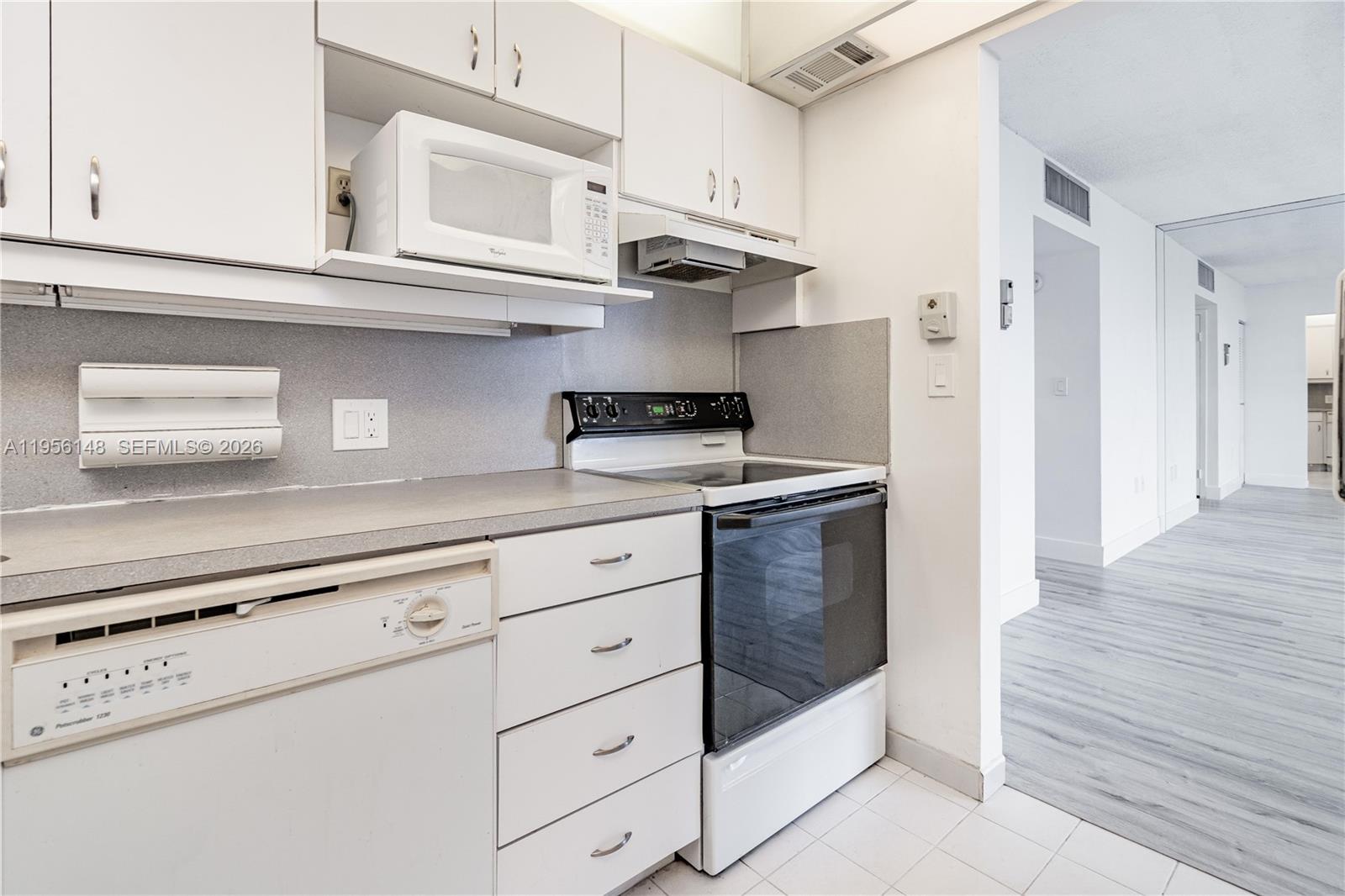 Photo of 3625 Country Club Dr  #901, Aventura, Florida, 33180 - 